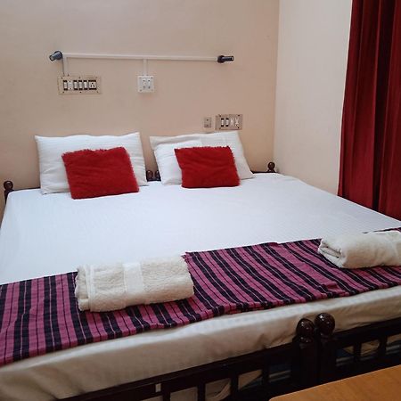 Valiyathayil Home Stay Коччи Экстерьер фото