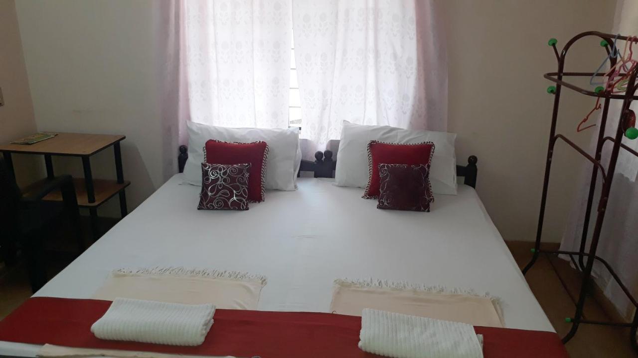 Valiyathayil Home Stay Коччи Экстерьер фото