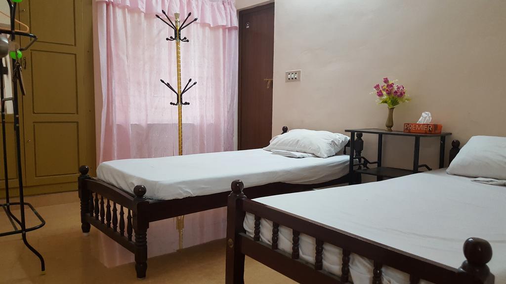 Valiyathayil Home Stay Коччи Экстерьер фото