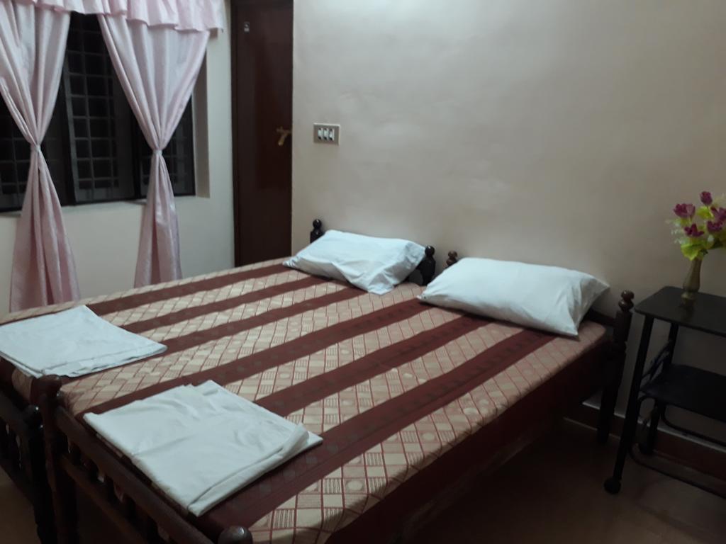 Valiyathayil Home Stay Коччи Экстерьер фото