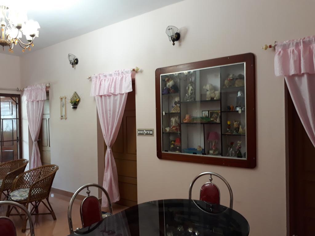 Valiyathayil Home Stay Коччи Экстерьер фото