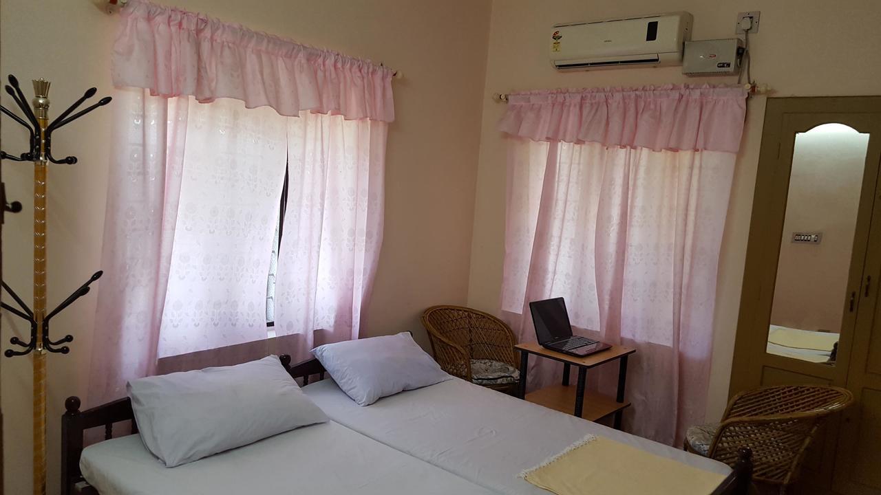 Valiyathayil Home Stay Коччи Экстерьер фото