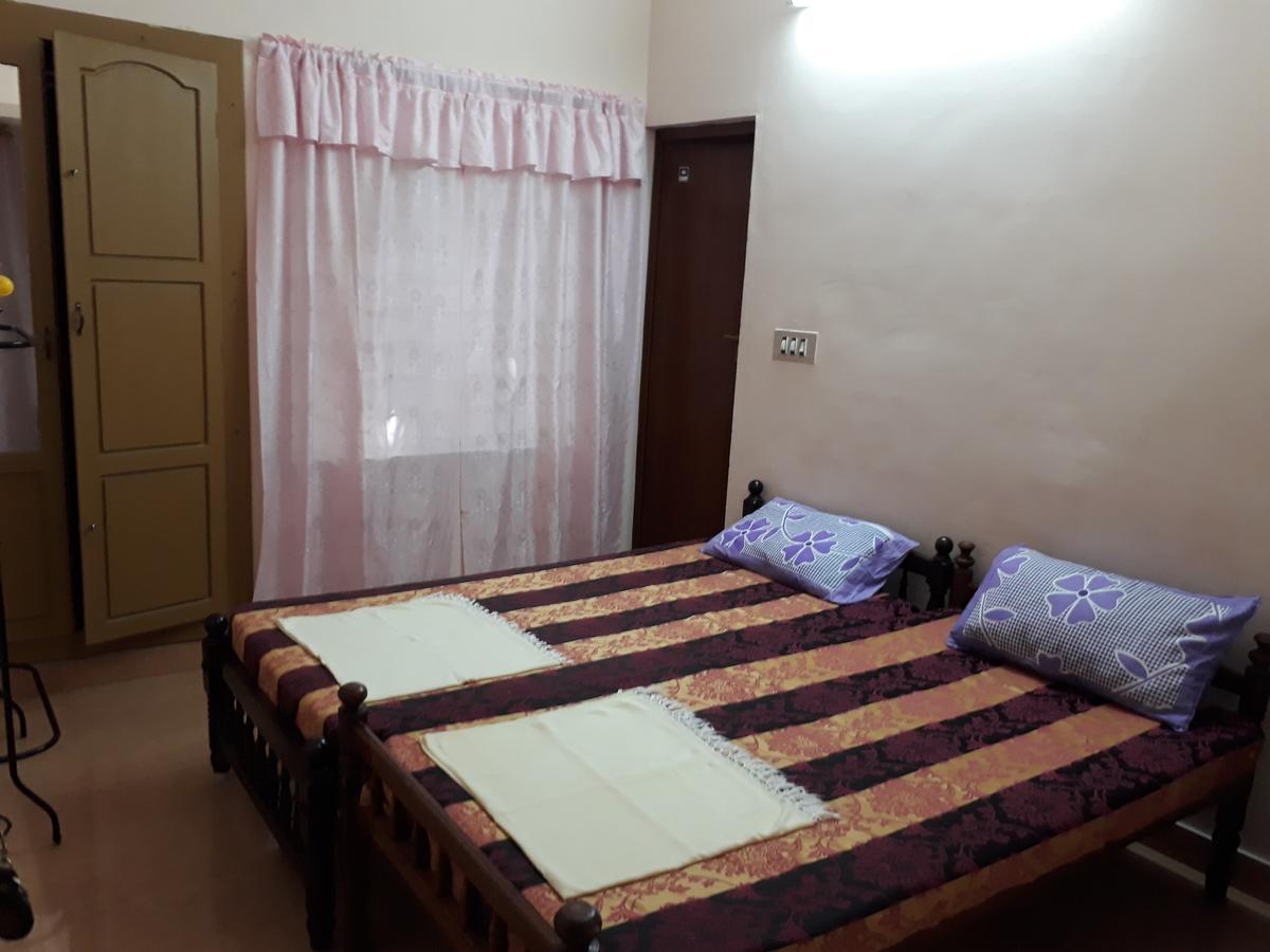 Valiyathayil Home Stay Коччи Экстерьер фото