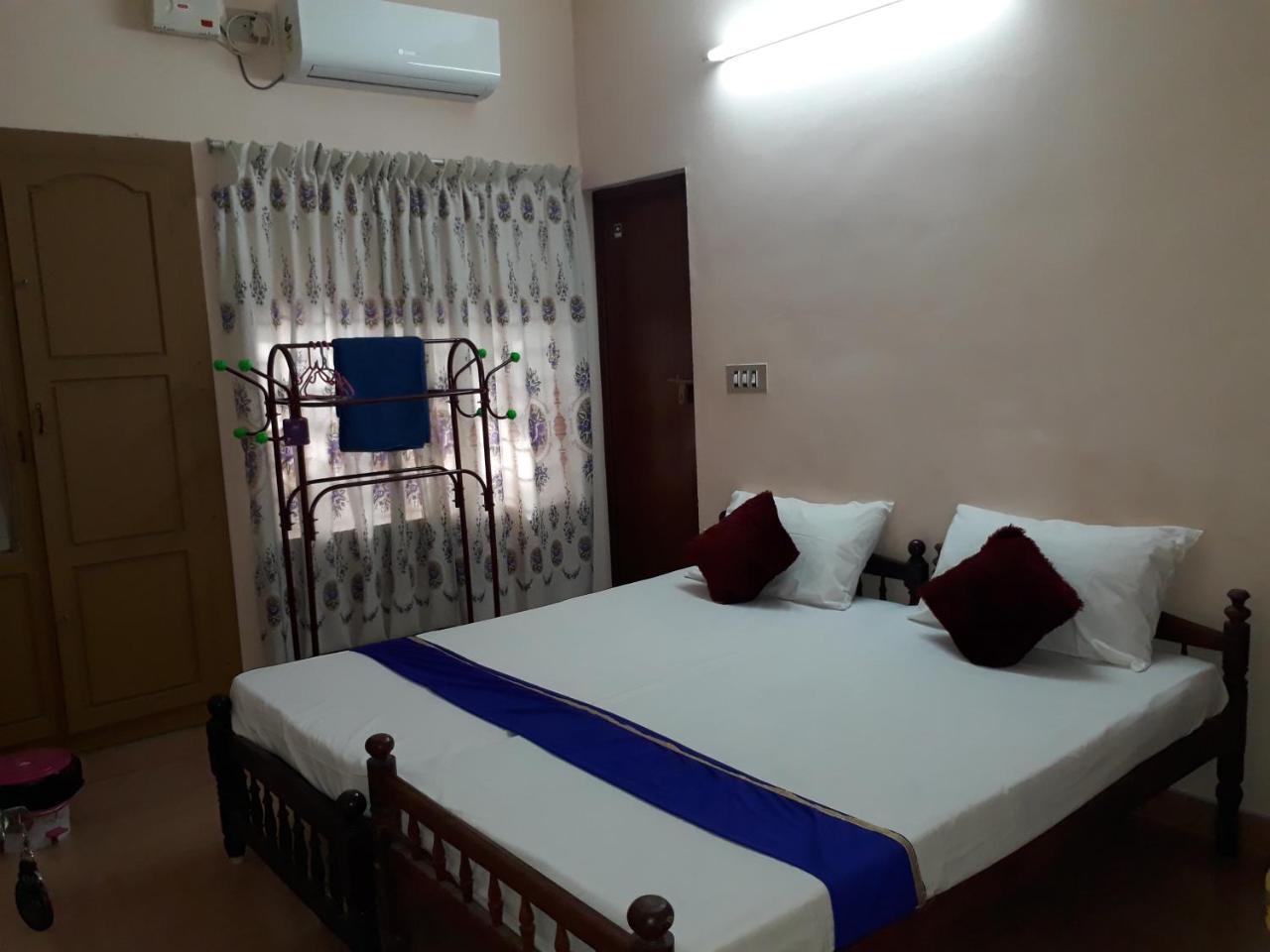 Valiyathayil Home Stay Коччи Экстерьер фото